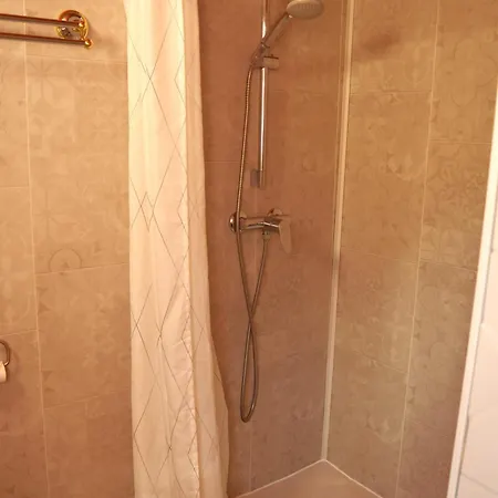 Bed & Breakfast La Rose Des Vents D'hotes & Neoules